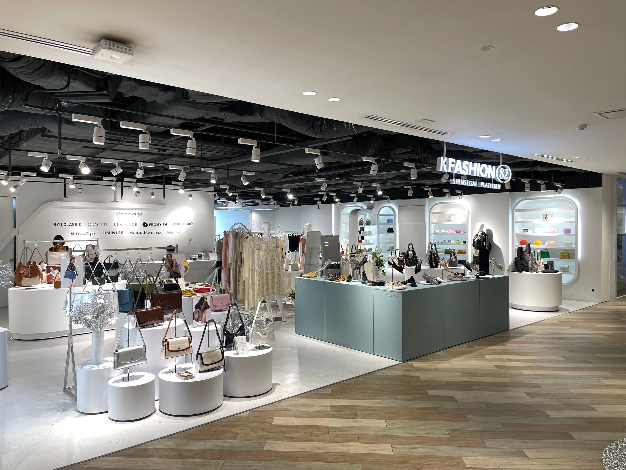 K-Fashion Concept Store